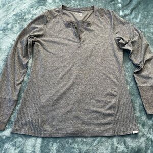 Women’s Long-Sleeve Henley Shirt - Gray Athletic Dri-fit